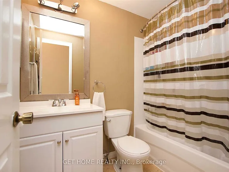 1310 Charter Cres — Photo 20
