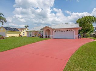 949 Carnation Dr, Sebastian, FL 32958