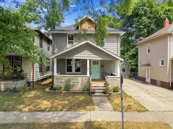 231 E Saratoga St, Ferndale, MI 48220