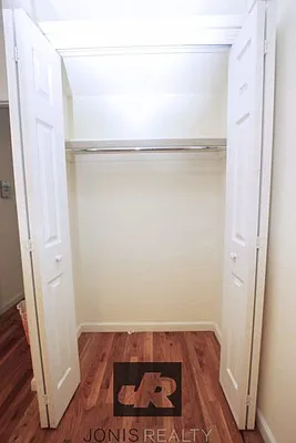 Rented by Jonis Realty | media 3