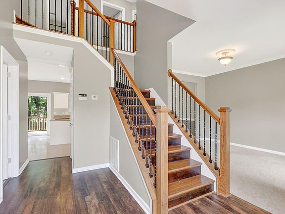 3rd image of 1534 Cardinal Ln