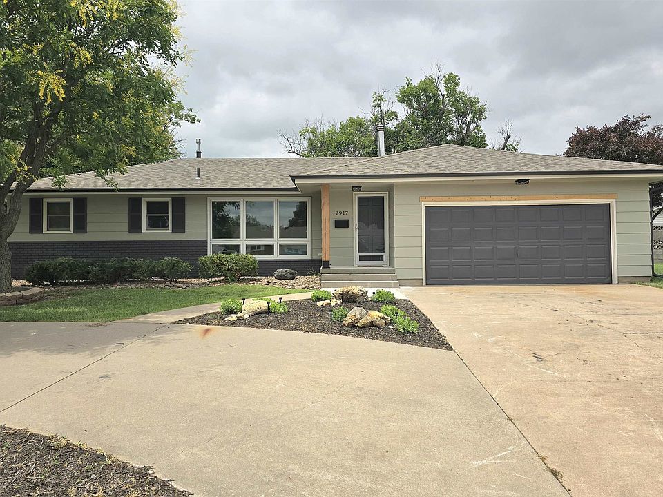 1st image of 2917 Hillcrest Dr
