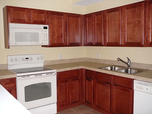 2nd image of 576 7th Sq APT 102