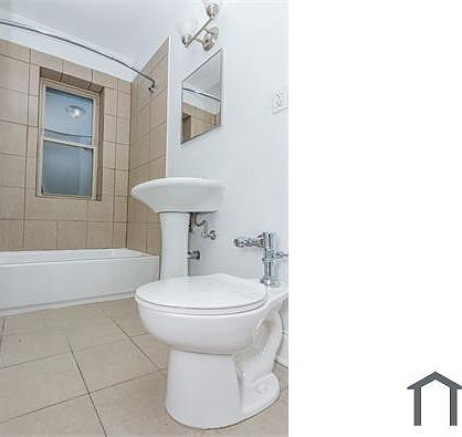 5th image of 7631 S East End Ave APT 3W