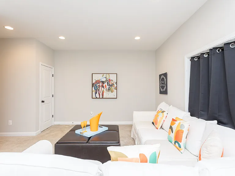 3381 Monterey Dr — Photo 6