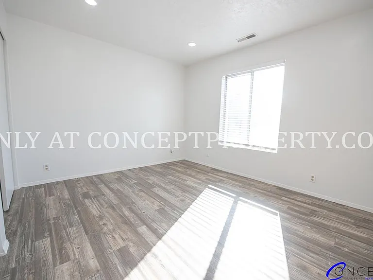 Foothill Terrace — Photo 158