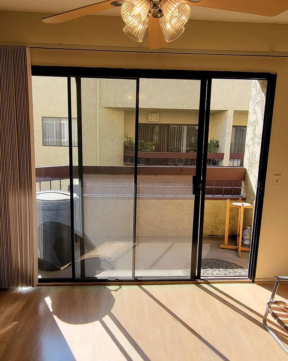 3 bed, 2.5 bath, 1220 sqft, $3,000 — Photo 4