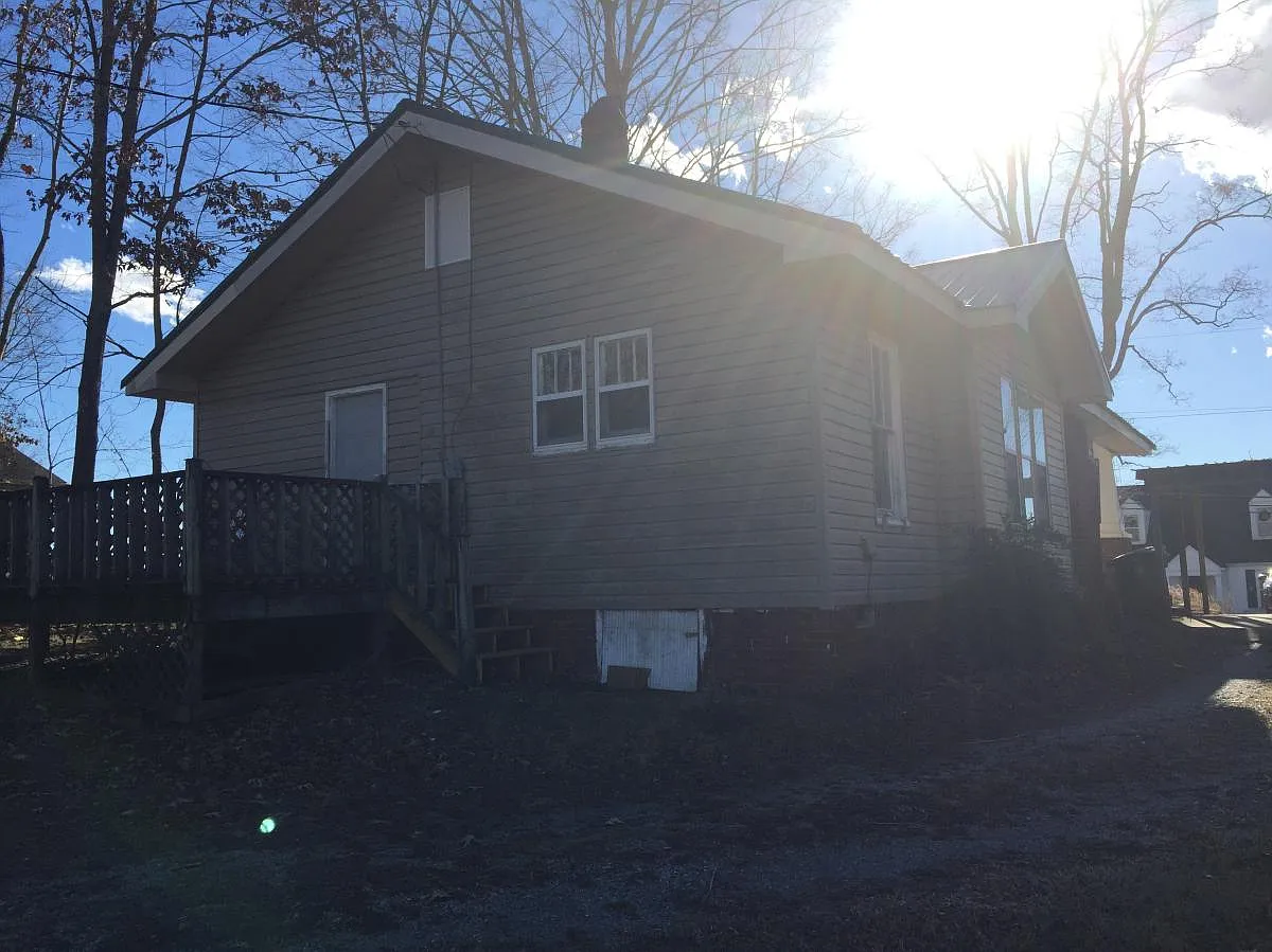 2 bed, 1300 sqft, $1,275 — Photo 4