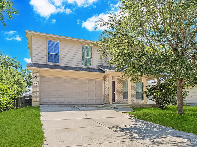 326 Diana Dr — Photo 1