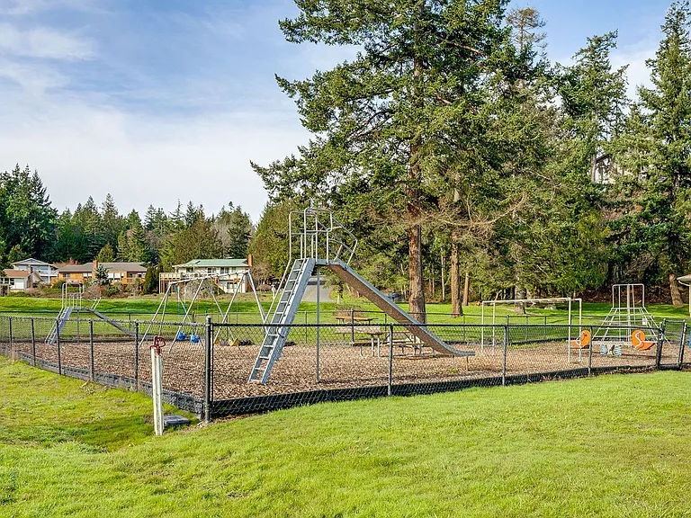 902 Paiute Pl #ID1545806P — Photo 30