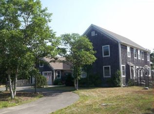 25 Woodhaven Dr, Edgartown, MA 02539