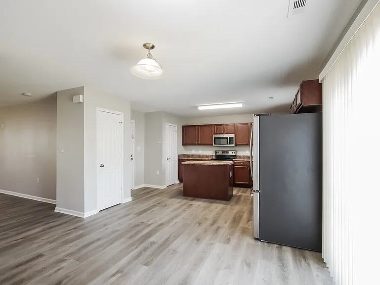 706 Waterlemon Way — Photo 7