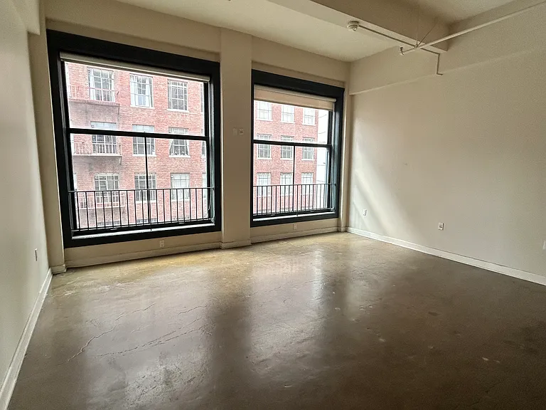 The Metropolitan Lofts — Photo 34
