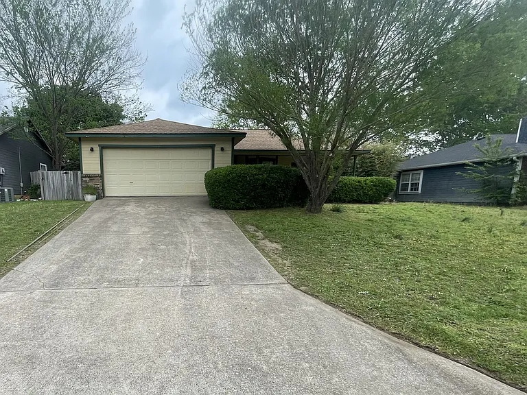 3468 W Yale St — Photo 3