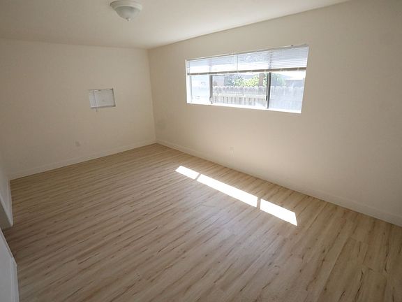 3rd image of 2527 Cedar Ave #2529-B