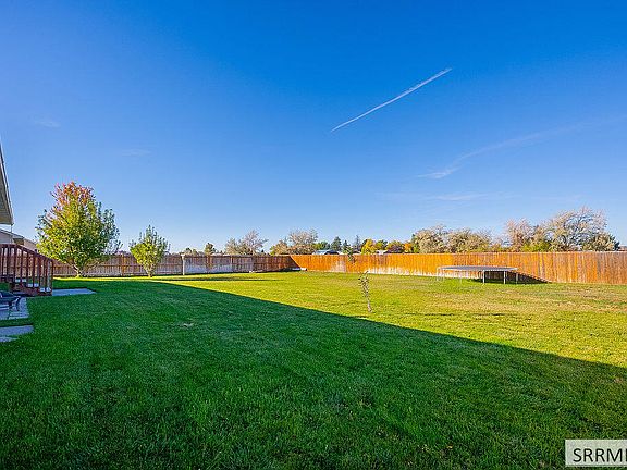 5th image of 2985 Sagebrush Ave