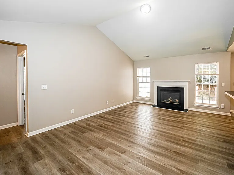 5833 Lawnmeadow Dr — Photo 4
