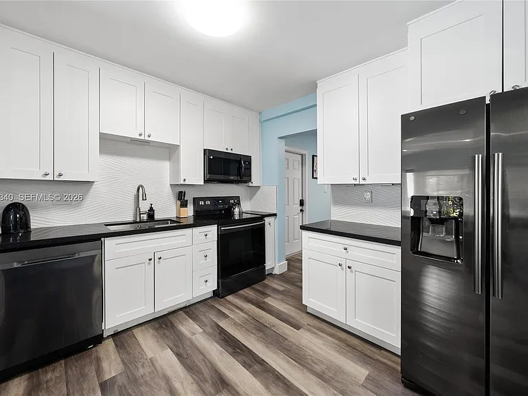 3134 Carter St #1 — Photo 8