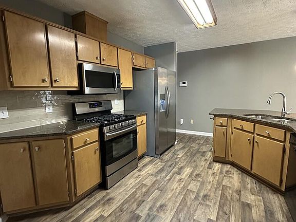 4th image of 7124 Vinings Ct