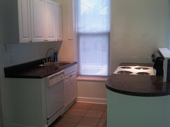 4th image of 2861 Indiana Ave