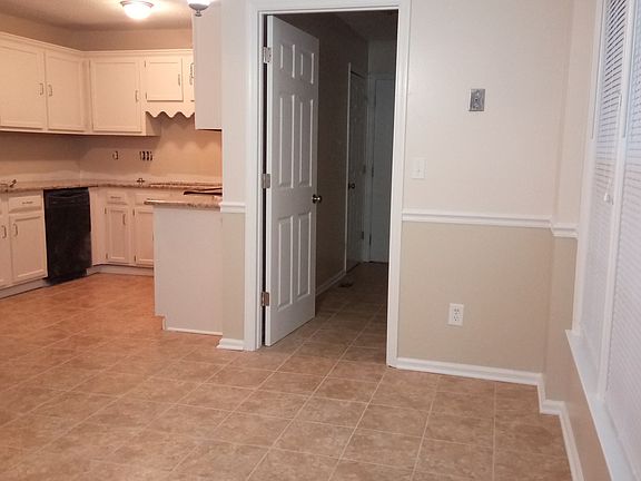 Breakfast Nook/ Kitchen