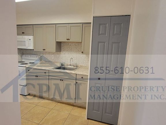5th image of 1114 N 15th Ave #12