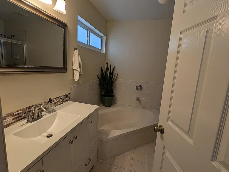 128 Danielle Ct — Photo 16