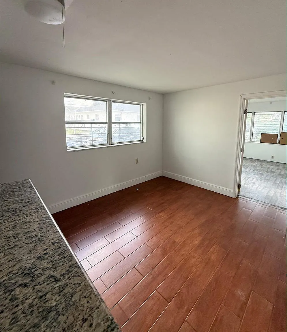 2 bed, 1.0 bath, 535 sqft, $1,900 — Photo 4