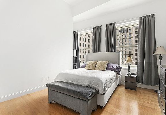 5th image of 88 Greenwich St APT 1706