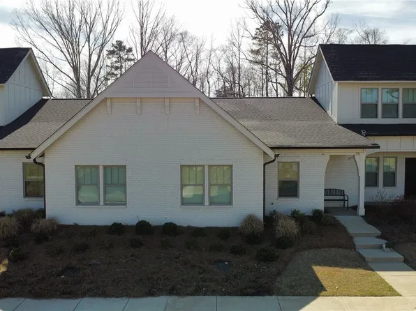 576 Grey Oak Cir, Auburn, AL 36830