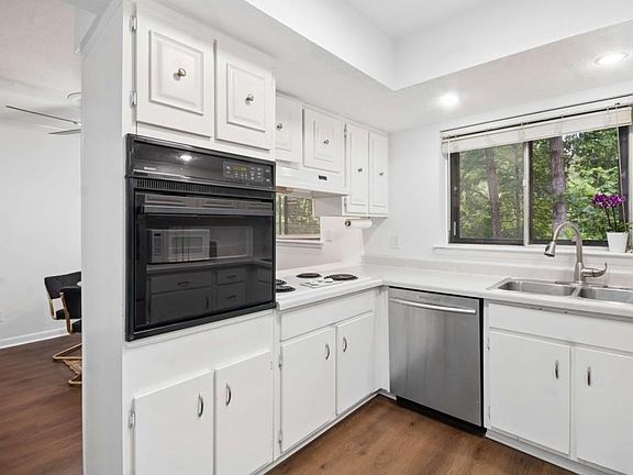 5th image of 7345 Cardigan Cir