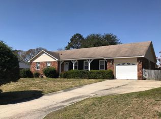 327 Murray Fork Dr, Fayetteville, NC 28314