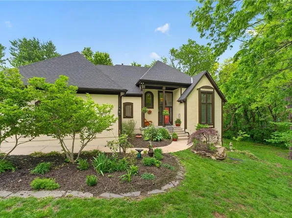 24600 W 61st Ter, Shawnee, KS 66226