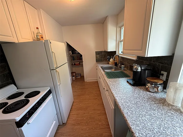 17 Harriman Ave #B — Photo 13