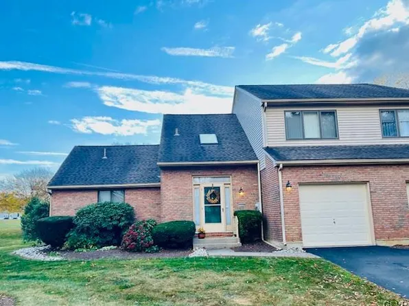 3229 Oakland Square Dr, Bethlehem, PA 18020