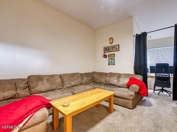 5th image of 8836 Chambore Dr