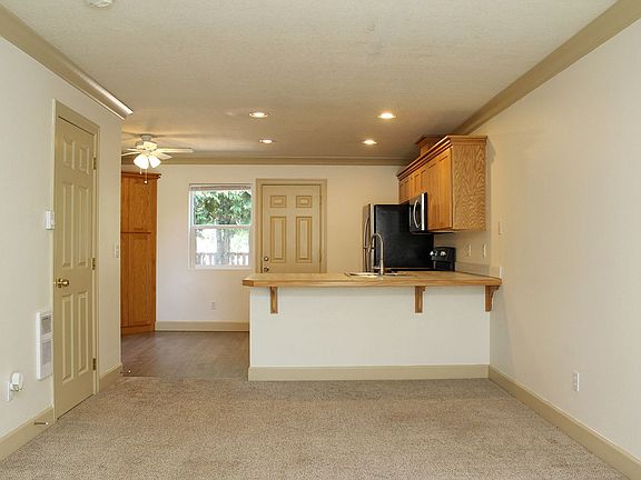 5th image of 6035-6037 SE Woodstock Blvd #6035