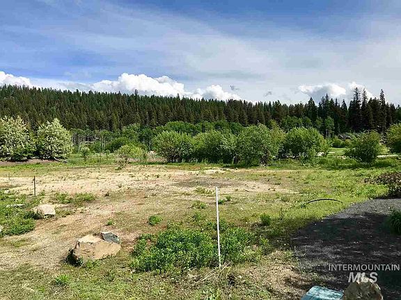 2nd image of 1408/1412 Mountain Meadow Dr
