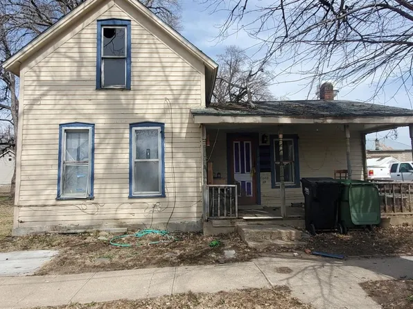 707 4th St, Correctionville, IA 51016