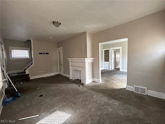 2nd image of 807 E 131st St