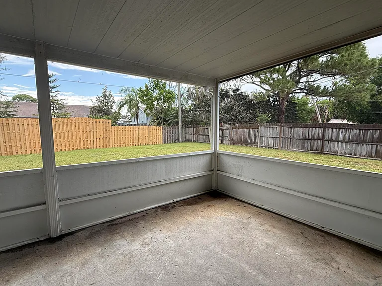 1194 SW Granadeer St — Photo 12