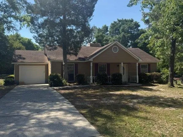 213 Skyline Dr, Daleville, AL 36322