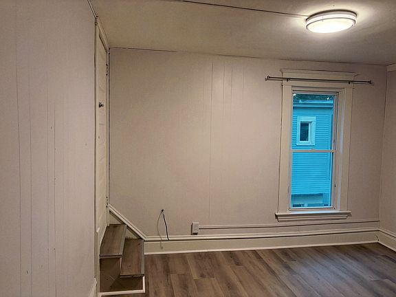 5th image of 863 Martin Luther King Jr St SE #2