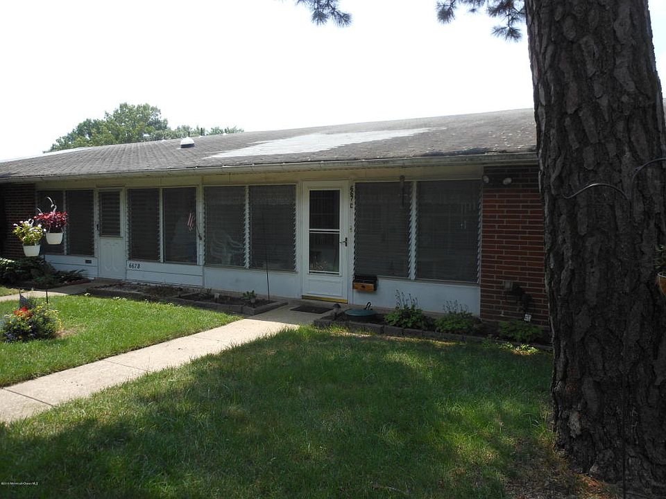 1st image of 667C New Castle Ct