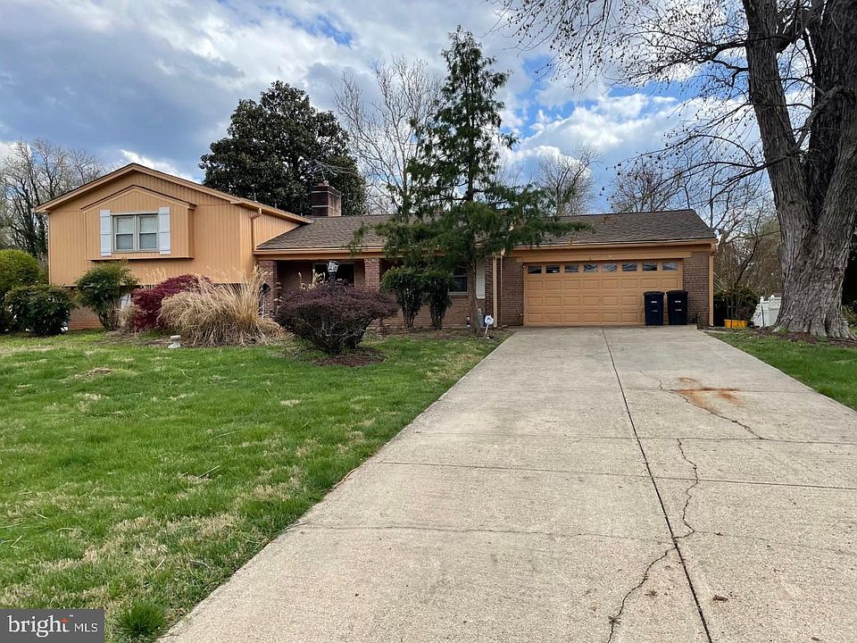 2nd image of 912 Pocahontas Dr