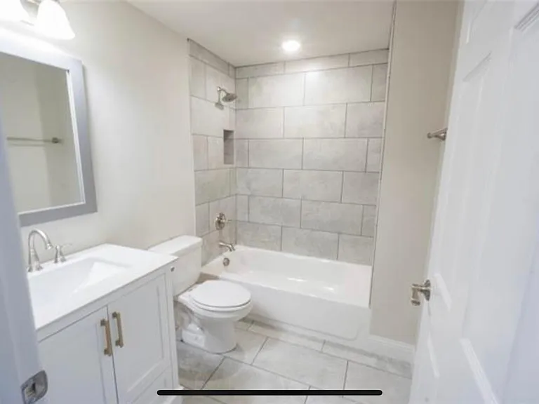 8020 Raymond Ave — Photo 6