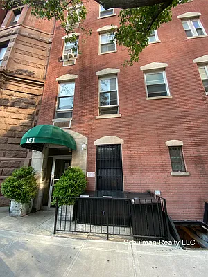 Sold by Schulman Realty LLC | media 6
