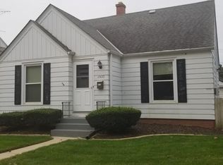 1027 Layard Ave, Racine, WI 53402