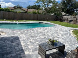 4052 Greenwillow Ln W, Jacksonville, FL 32277