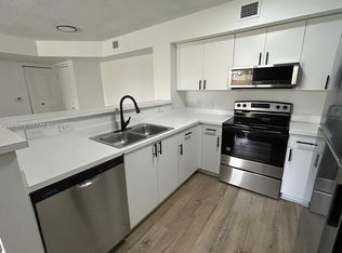 St Andrews Condo, Hollywood, FL 33025